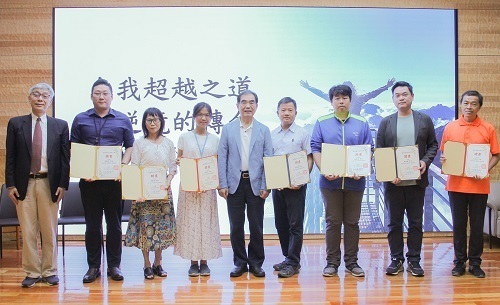 北科大「宋恭源獎學金」關懷導師群引領學生勇敢前進