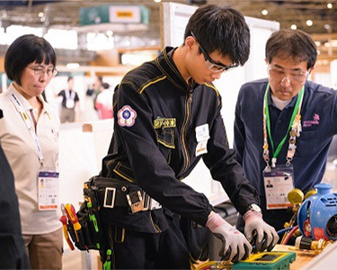 113教學創新精進－競賽展演發表的學習成效驗證－鼓勵參與各類競賽活動
