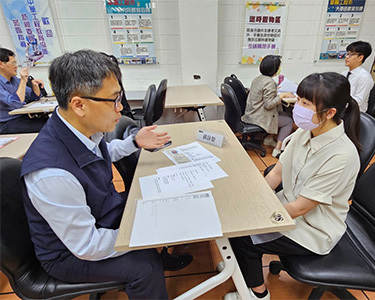 113教學創新精進－客製適性揚才的職涯就業服務－客製個人職涯諮詢診斷